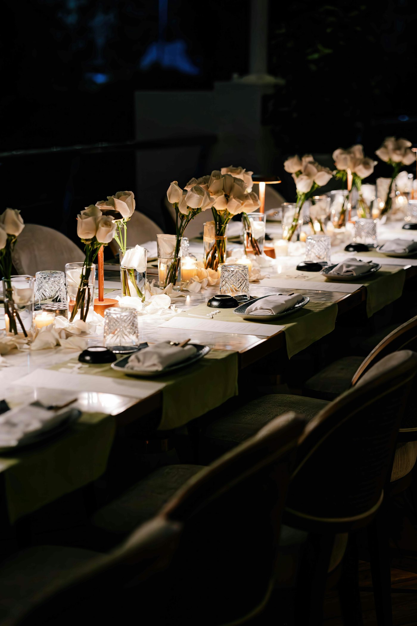 Gala dinner table setting